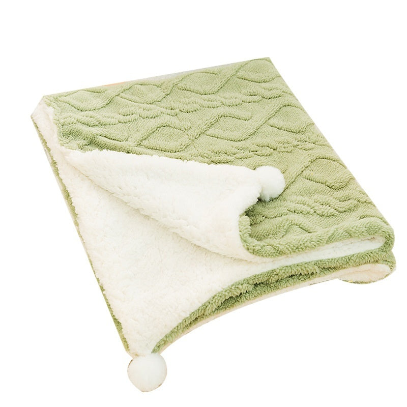 Ins Style Solid Pet Blanket – Soft Fleece Winter Bed